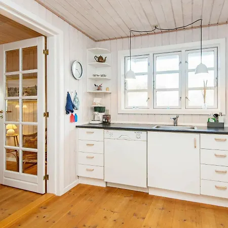 Holiday Henne Xi Semesterbostad