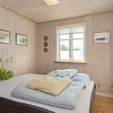 Holiday Henne Xi Semesterbostad *